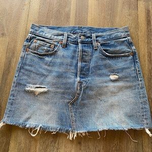 Levis high rise boyfriend mini skirt